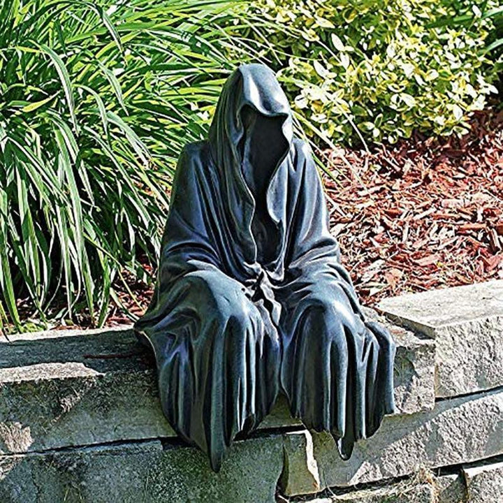 Lisslune | Ethereal Black Grim Reaper Resin Sculpture for Dark Fantasy Enthusiasts