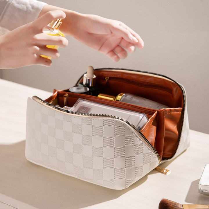 Lisslune | Luxury Checkered Make-up Cosmetic Bag