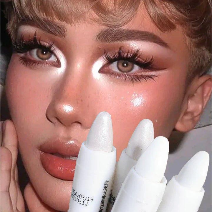 Rynx | Wrinkle-brightening Aegyo-sal Glitter-laying Silk Caterpillar Pen Long-lasting Highlighter Pen White Silver Waterproof Eye Makeup