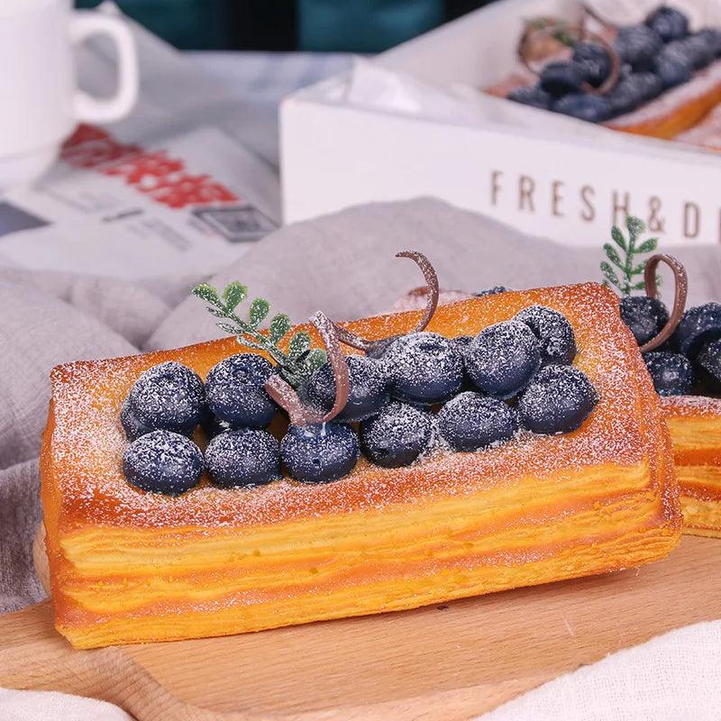 Lisslune | Realistic Blueberry Shortbread Cake Model for Stylish Photography and Home Decoration - 1PC Artificial Dessert Display