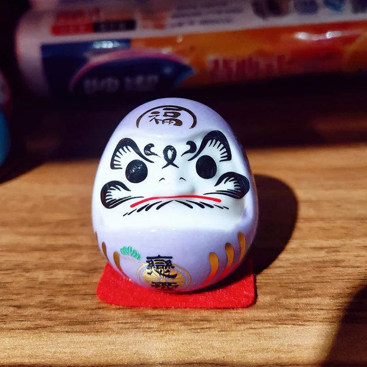 Lisslune | Charming Japanese Ceramic Lucky Cat Daruma Figurine for Home Decor and Gifts