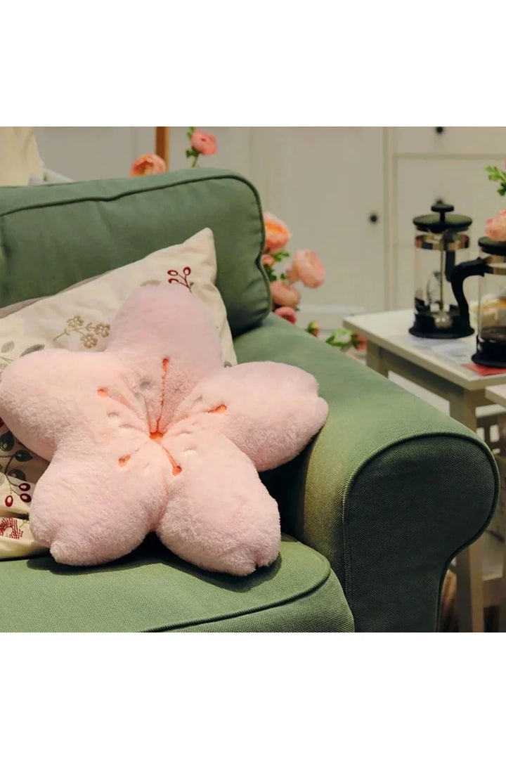 Lisslune | Petal Plush Cushion