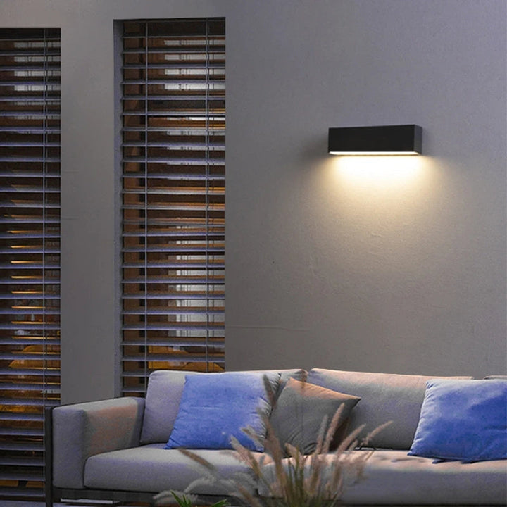 Lisslune | GardenLux – Elegant Wall Lamp for Garden with Luxurious Glow