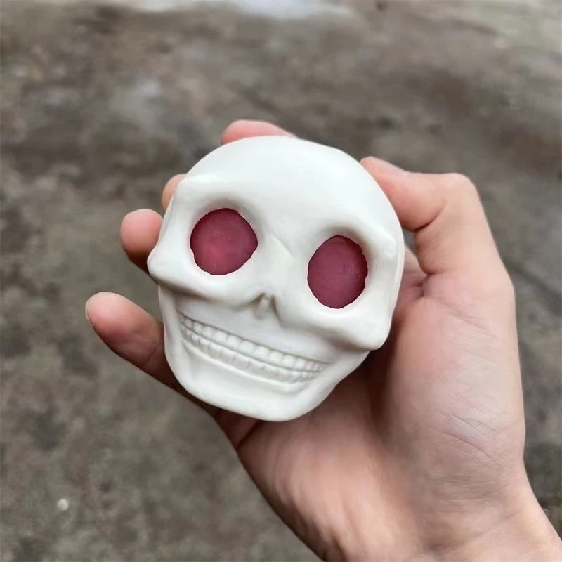 Lisslune | Gothic Pinch Skull