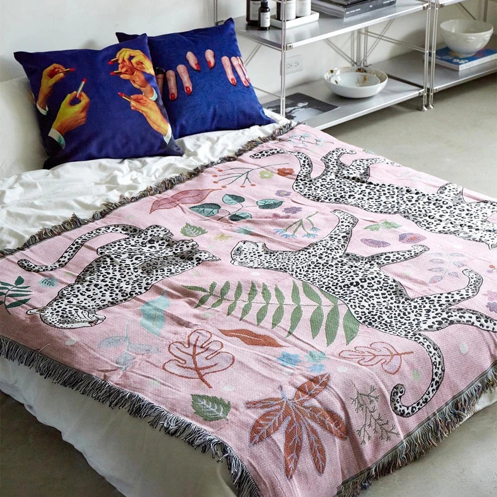 Lisslune | Pink Jungle Leopard Blanket