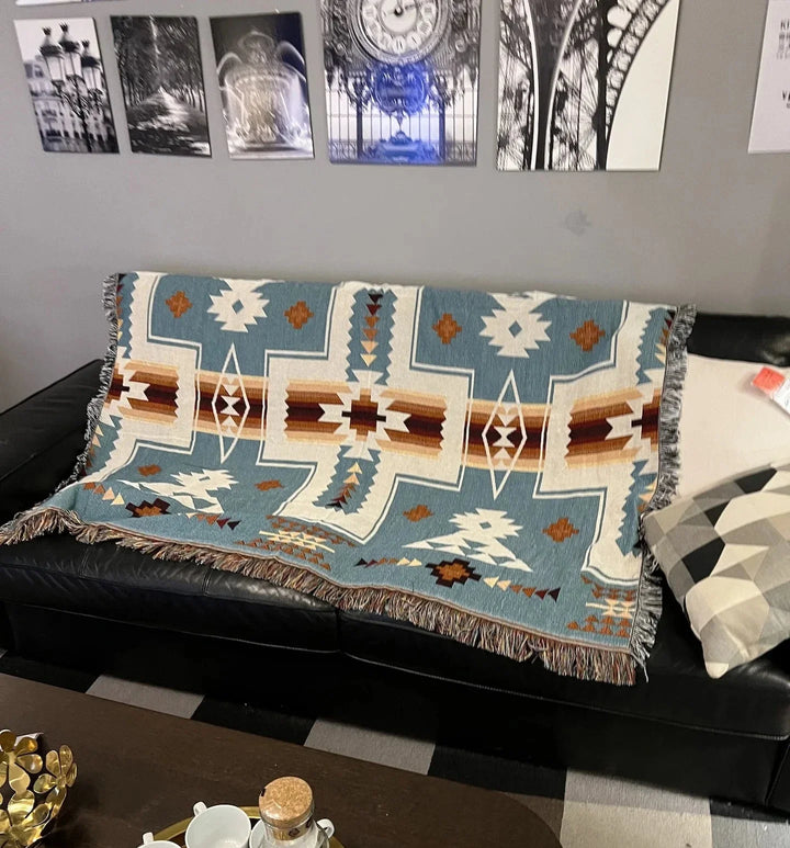 Lisslune | Aztec woven blanket