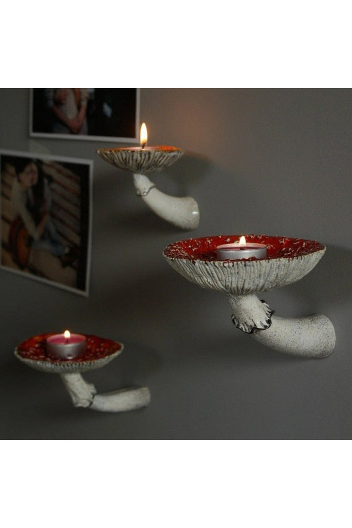 Lisslune | thematic hanging shelf
