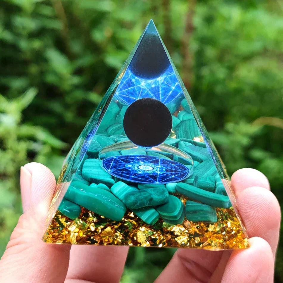 Lisslune | Orgonite Pyramid with Amethyst Pendulum – Energy, Protection and Decoration