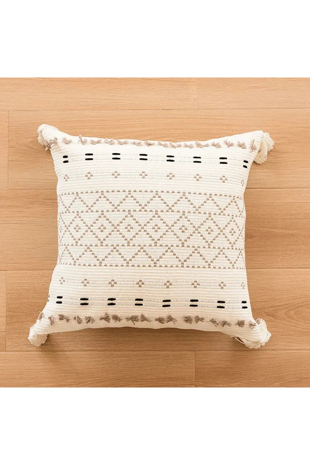 Lisslune | Tufted Beige Cushion Cover