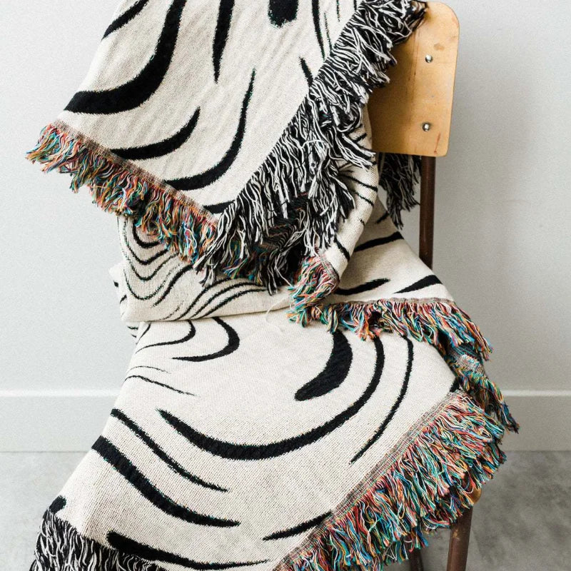 Lisslune | abstract waves throw blanket