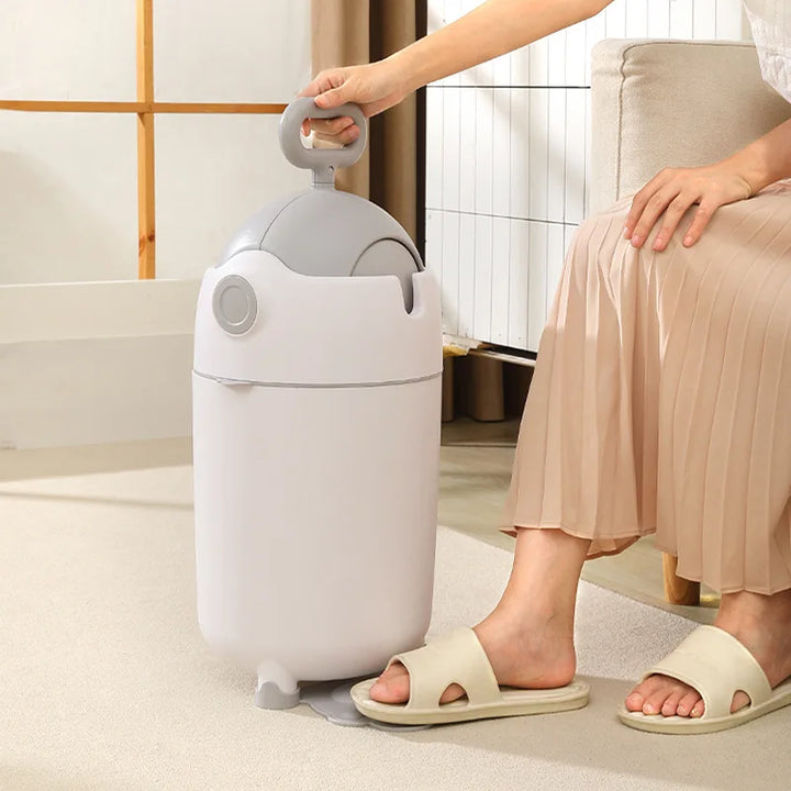 Lisslune | Clean Air Large Odor Neutralizing Trash Can