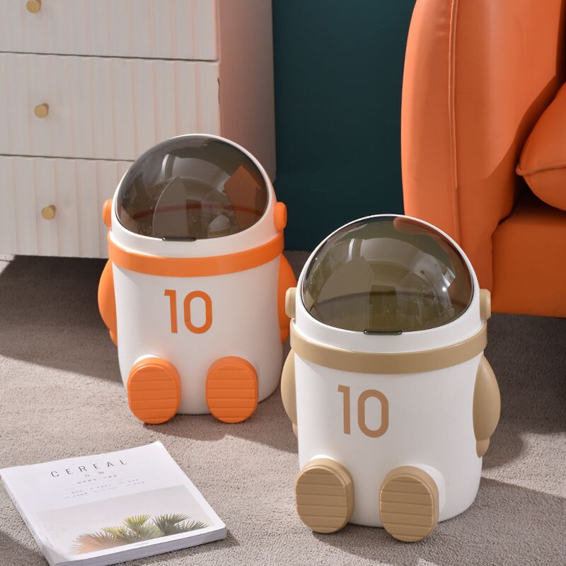 Lisslune | Mini Astronaut Shape Cute Office Trash Can