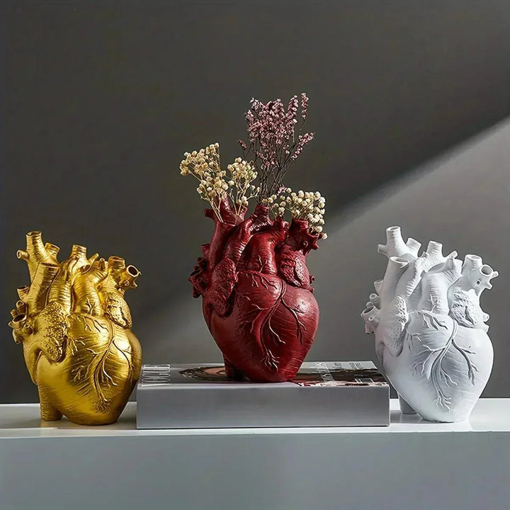 Lisslune | LoveAura - Ceramic Heart-Shaped Vase