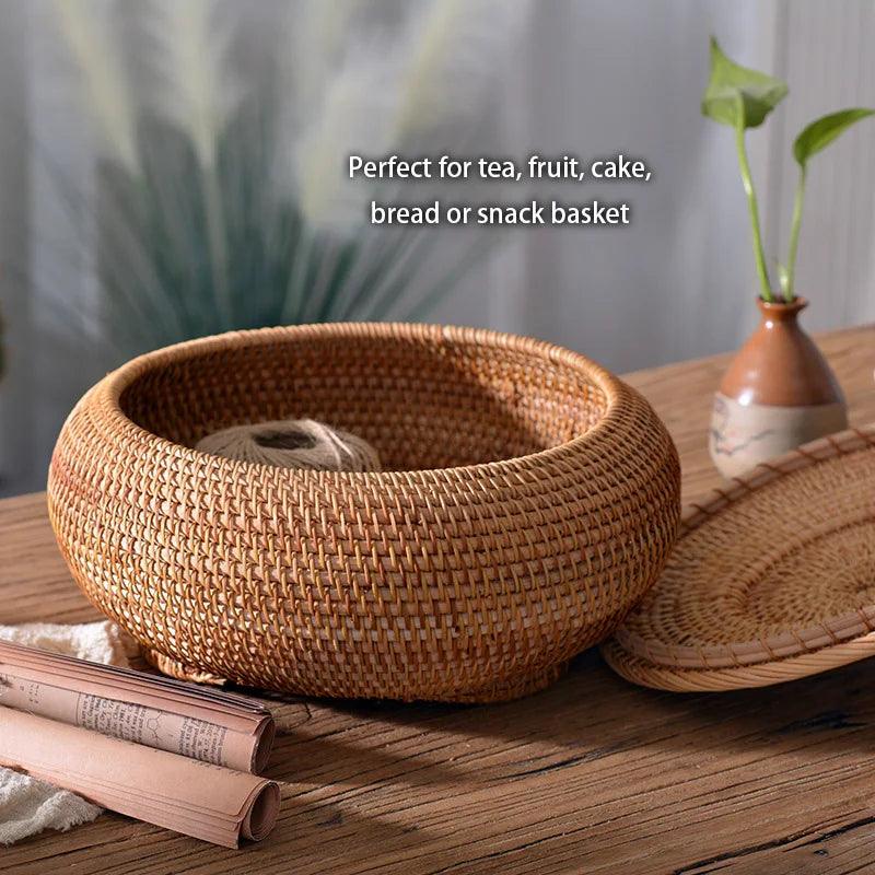 Lisslune | Elegant handwoven rattan storage chest - Stylish organizer for any room
