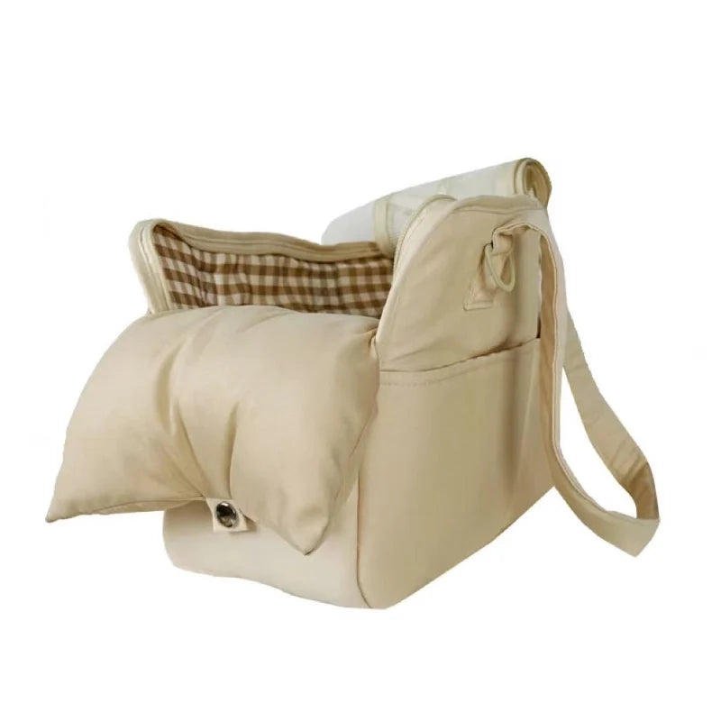 Lisslune | LuxCarry – Durable & Safe Pet Travel Bag for Small Dogs and Cats | Lightweight, Breathable & Stylish