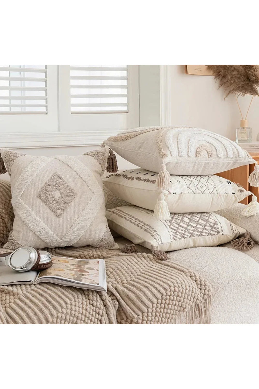 Lisslune | Tufted Beige Cushion Cover