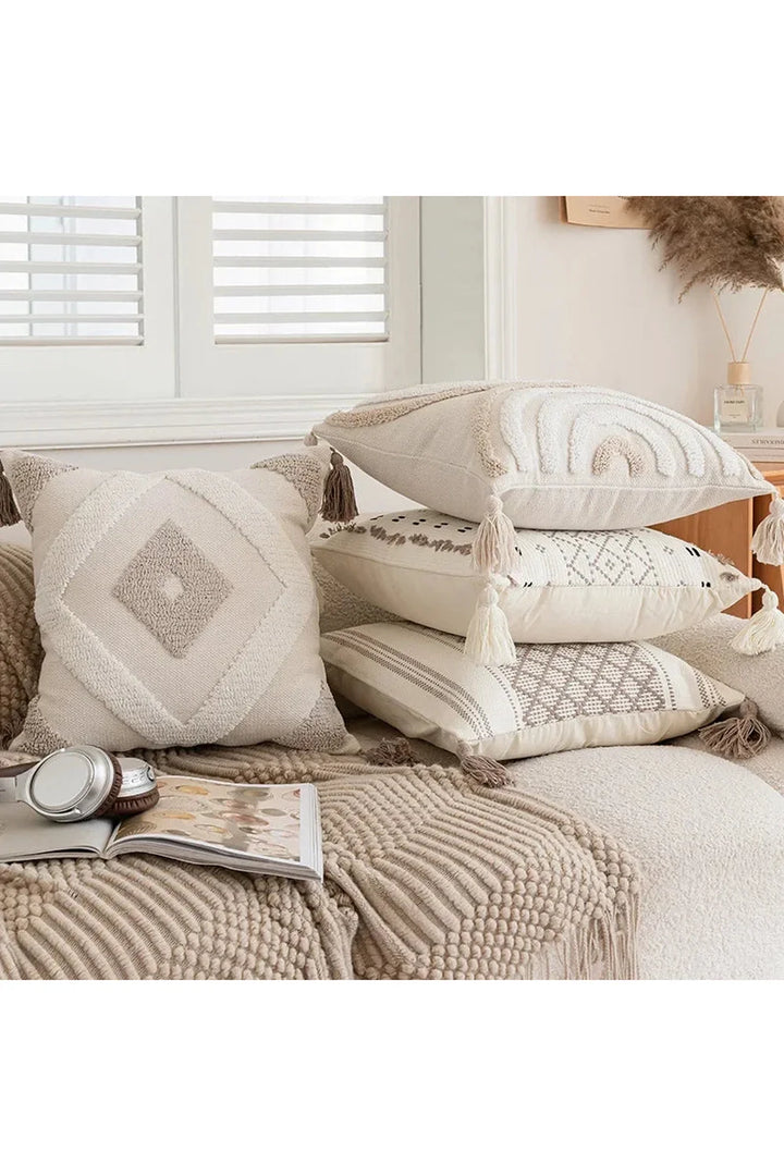 Lisslune | Tufted Beige Cushion Cover