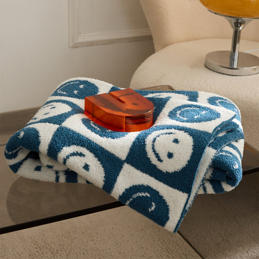 Lisslune | Smiley Checked Blanket