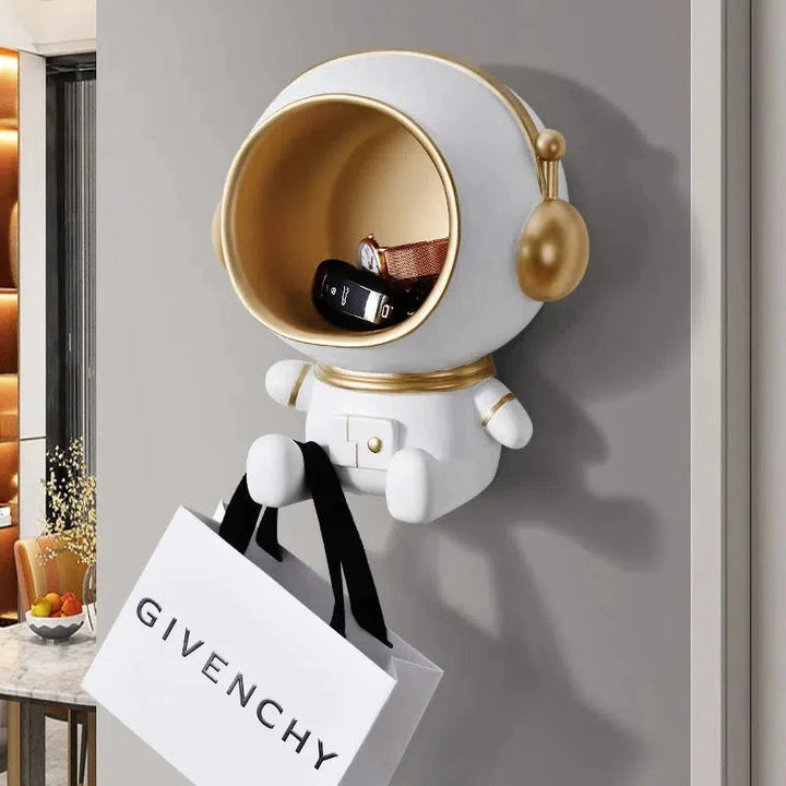 Lisslune | GalacticHolder - functional astronaut-inspired key holder