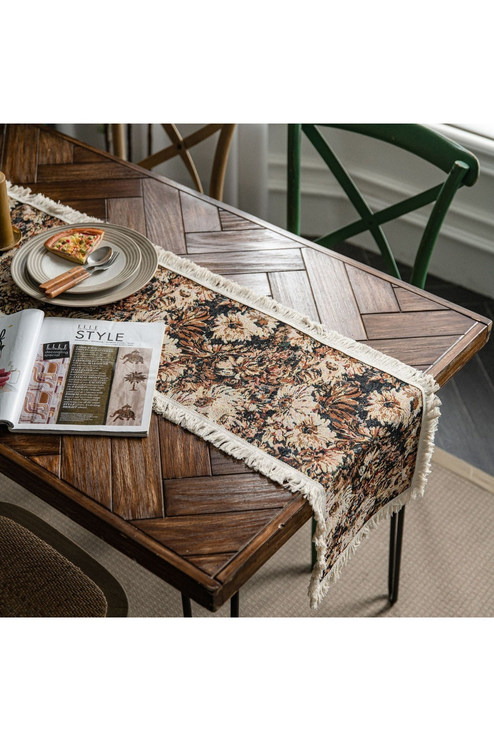 Lisslune | Table Runner - Light Academia