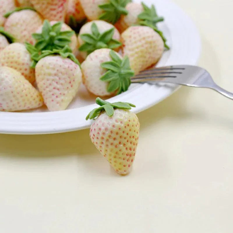 Lisslune | Lively PVC Pineapple Slice - Life-like Artificial Fruit Decoration for Parties and Dessert Tables