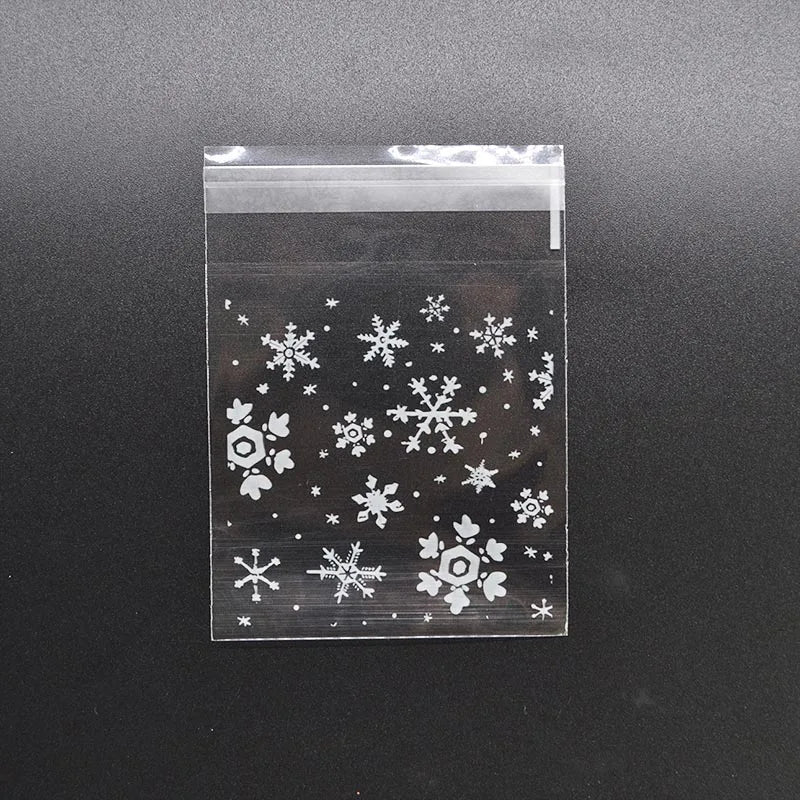 Rynx 50St Snowflake Christmas Plastic Candy Cookie Snack Packaging Bags Adhesive Gift Bags for Home Wedding Birthday Party