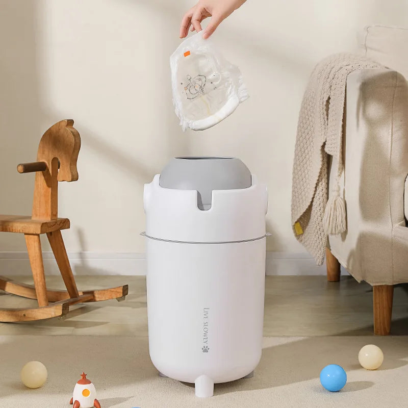 Lisslune | Clean Air Large Odor Neutralizing Trash Can
