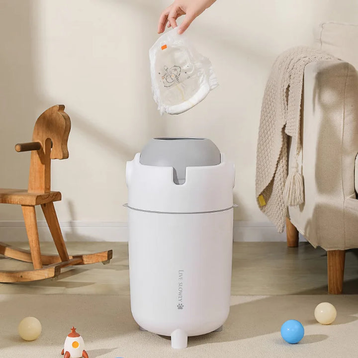 Lisslune | Clean Air Large Odor Neutralizing Trash Can
