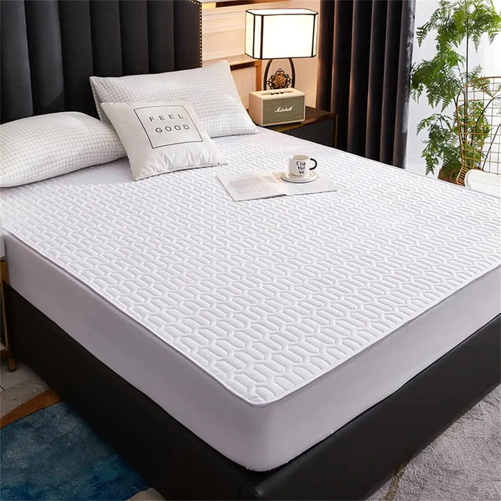 Lisslune | Waterproof Ultra-Soft Fitted Latex Mattress Pad Cover
