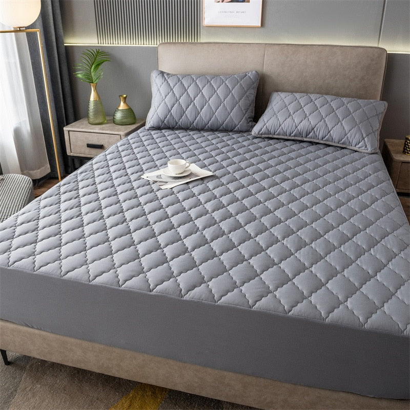 Lisslune | Anti-Slip Waterproof Mattress Cover