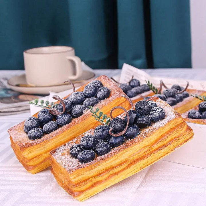 Lisslune | Realistic Blueberry Shortbread Cake Model for Stylish Photography and Home Decoration - 1PC Artificial Dessert Display