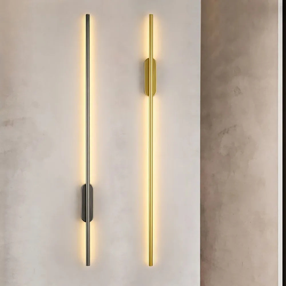 Lisslune | SofaLume – Modern Wall Lamp in Black and Gold for Stylish Living
