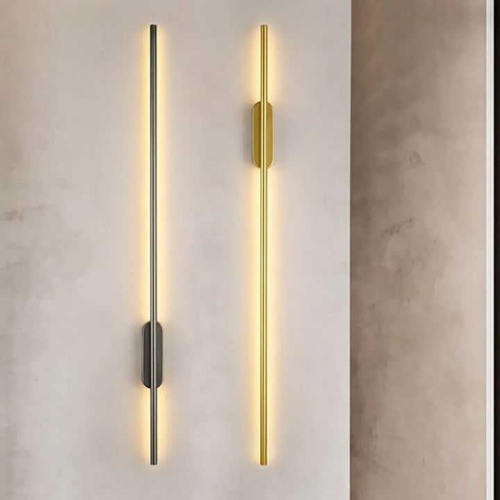 Lisslune | SofaLume – Modern Wall Lamp in Black and Gold for Stylish Living