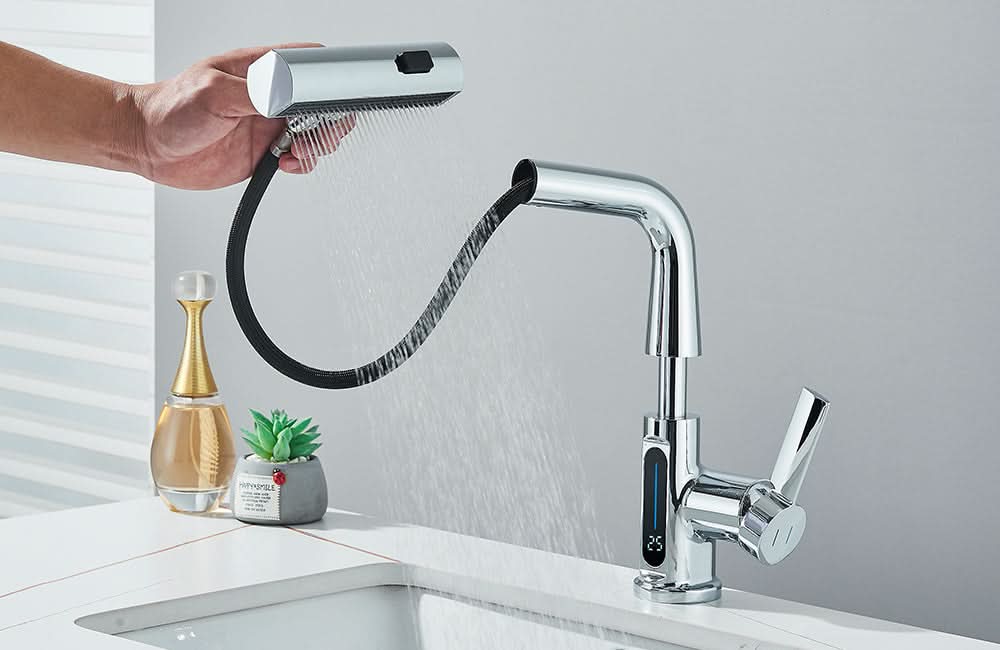 Lisslune | LUXOR - Modern digital washbasin tap