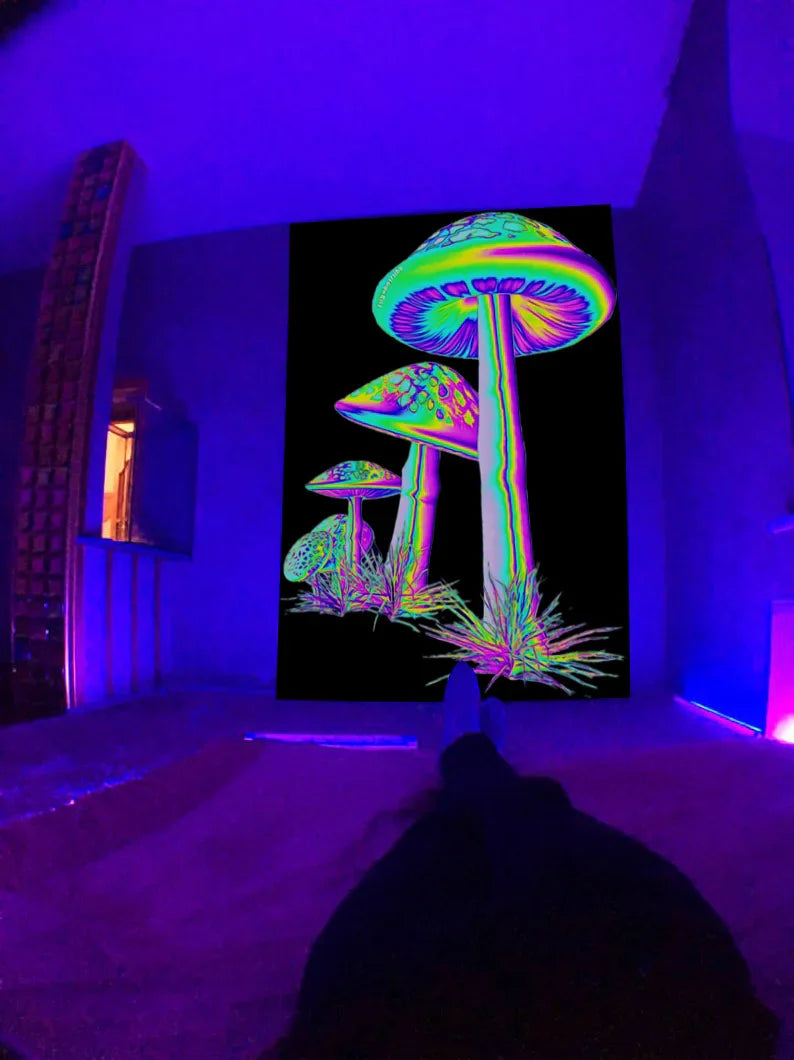 Lisslune | Mushroom Glow Wall Carpet