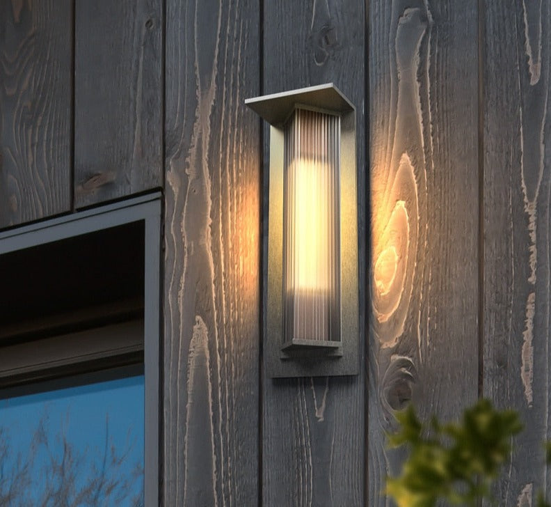 Lisslune | MotionLume – Solar Wall Light with Motion Sensor