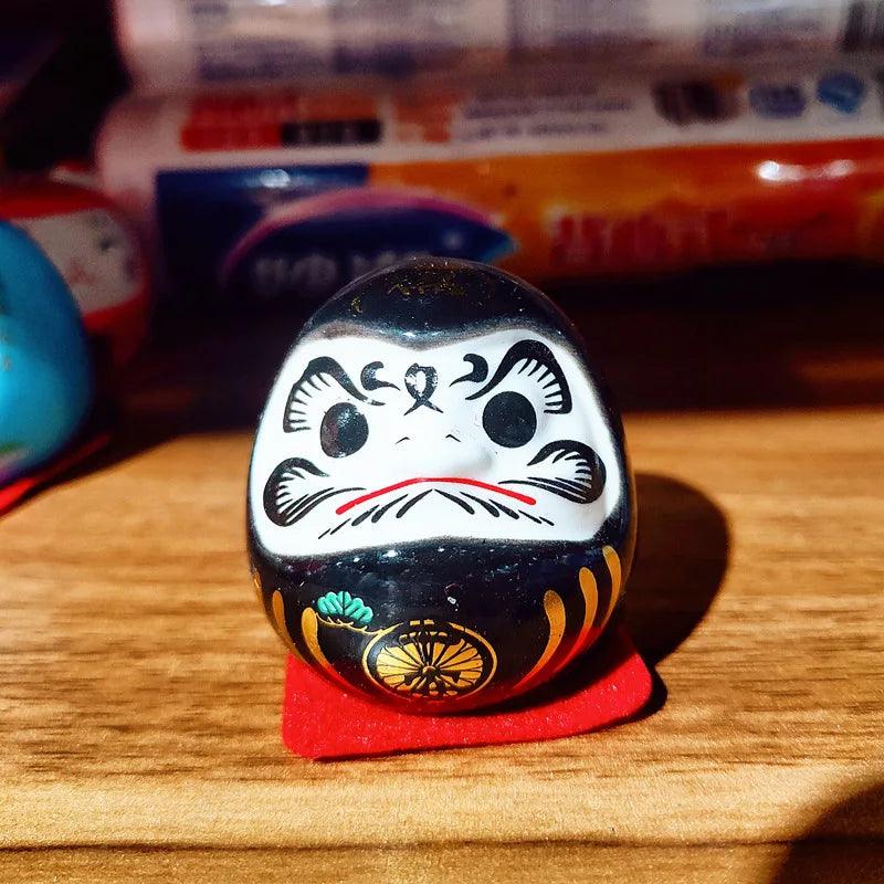 Lisslune | Charming Japanese Ceramic Lucky Cat Daruma Figurine for Home Decor and Gifts
