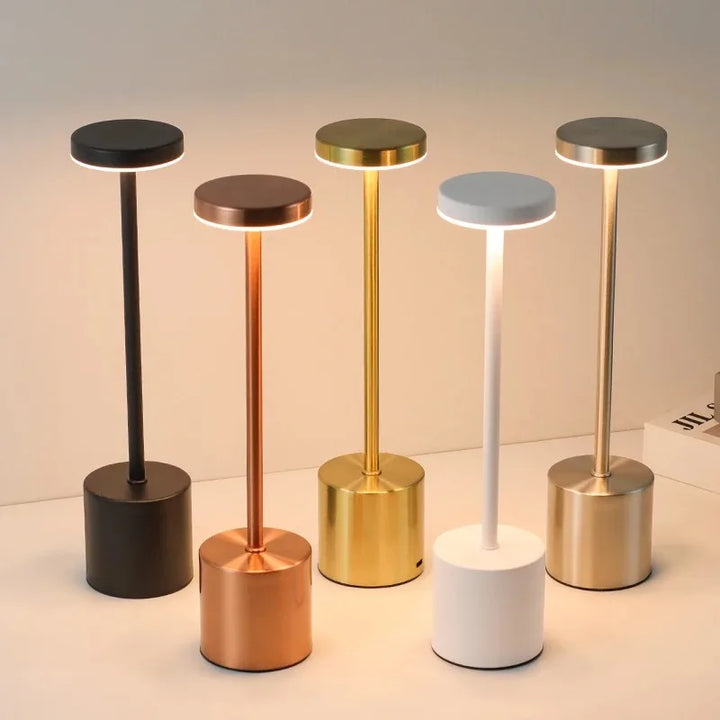 Lisslune | Metallic Minimalistic Restaurant Table Lamp