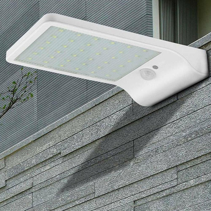 Lisslune | Waterproof Solar Outdoor Garden Light