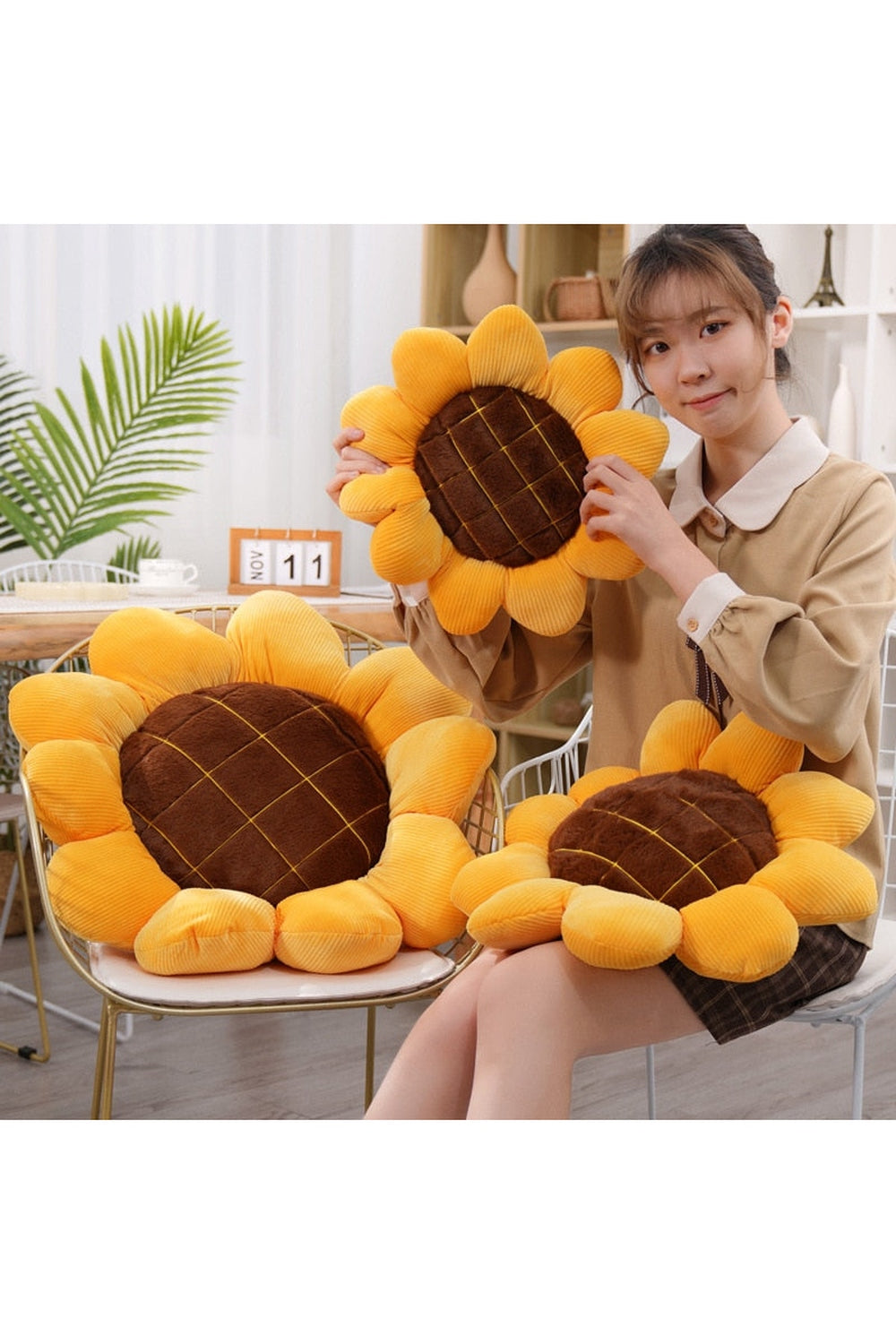 Lisslune | Cozy sunflower plush nap pillow