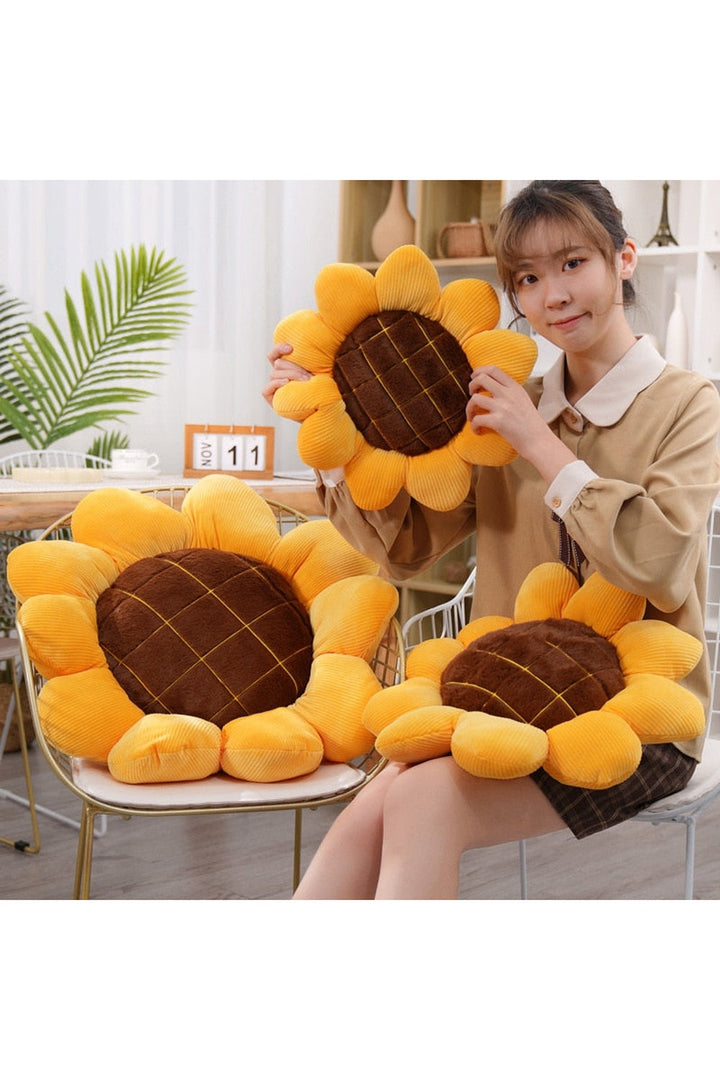 Lisslune | Cozy sunflower plush nap pillow