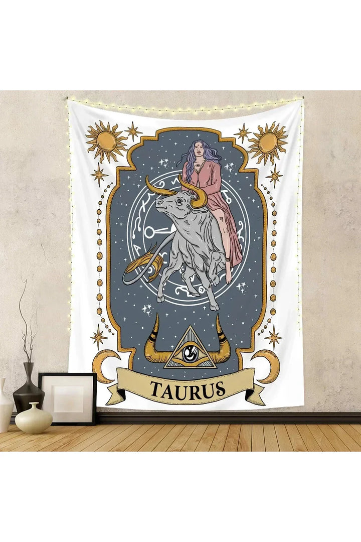 Lisslune | Tapestry Collection