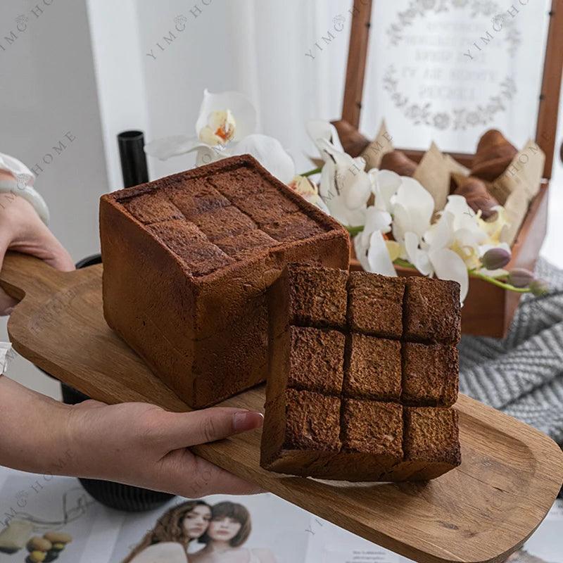 Lisslune | Realistic Caramel Cocoa Bread Model