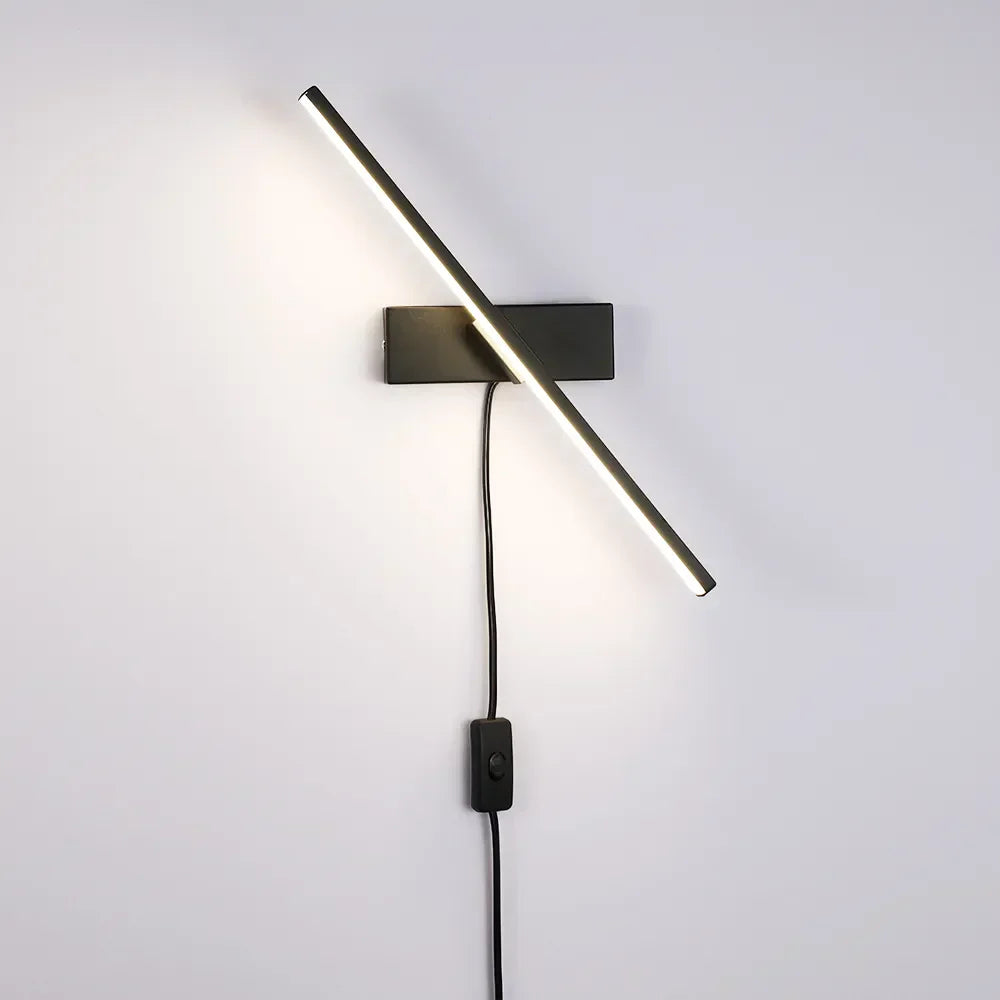 Lisslune | PlugLuxe – Sleek Scandinavian Wall Lamp with Plug for Stylish Interiors