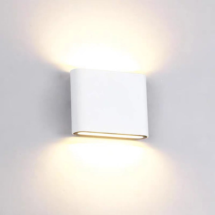 Lisslune | GuardGlow – Waterproof Wall Lamp with Weather-Resistant Design