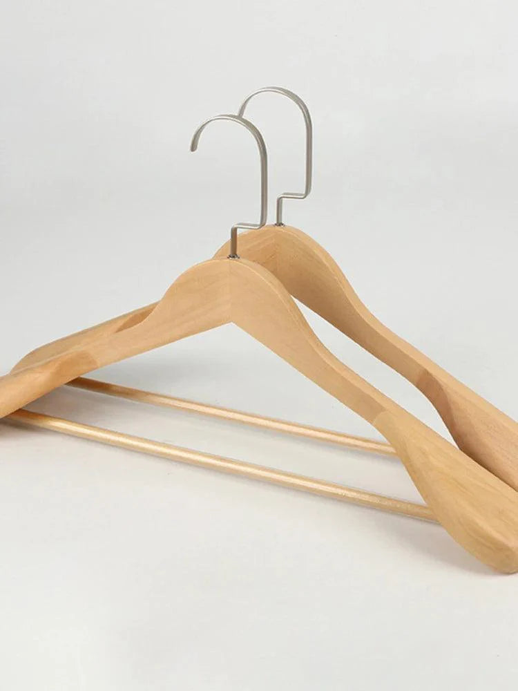 Lisslune | Elegant wooden hangers made of solid wood - Premium clothing storage solution