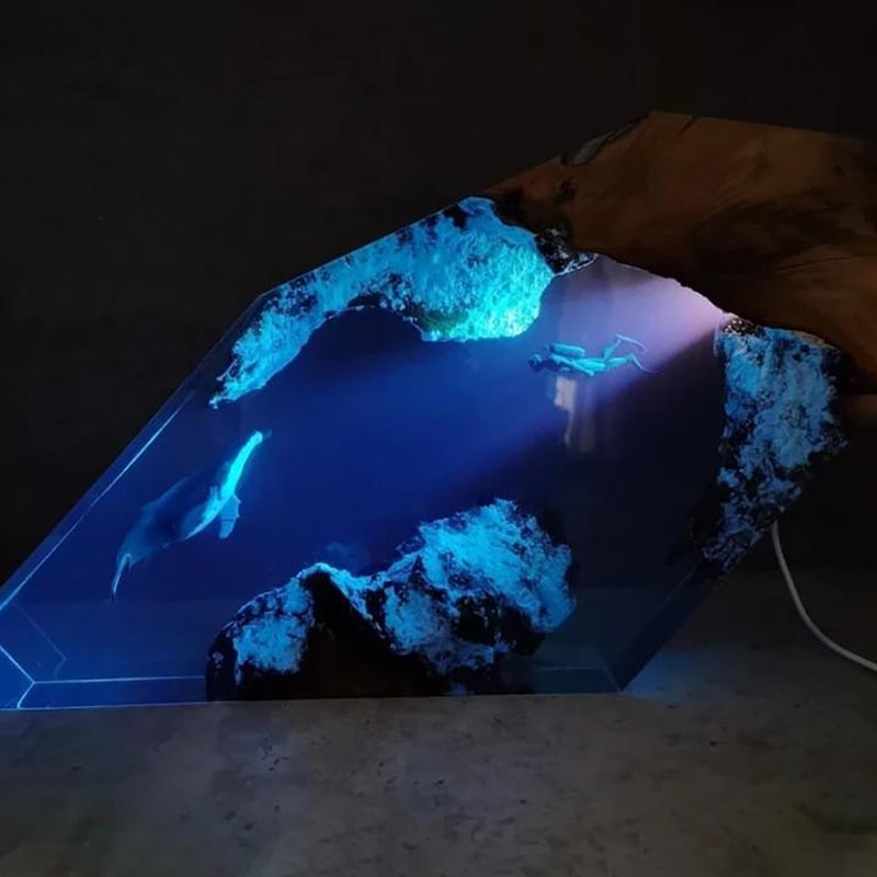 Lisslune | Deep Sea Adventure Resin Diver Lamp Decor