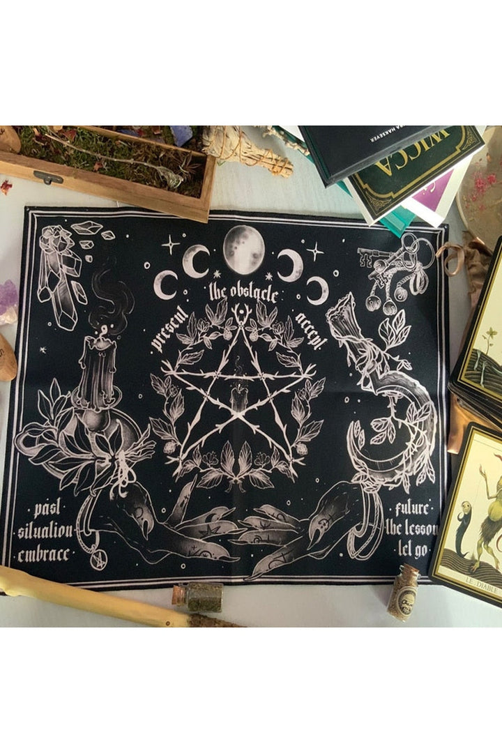 Lisslune | Witch Ritual Tapestry