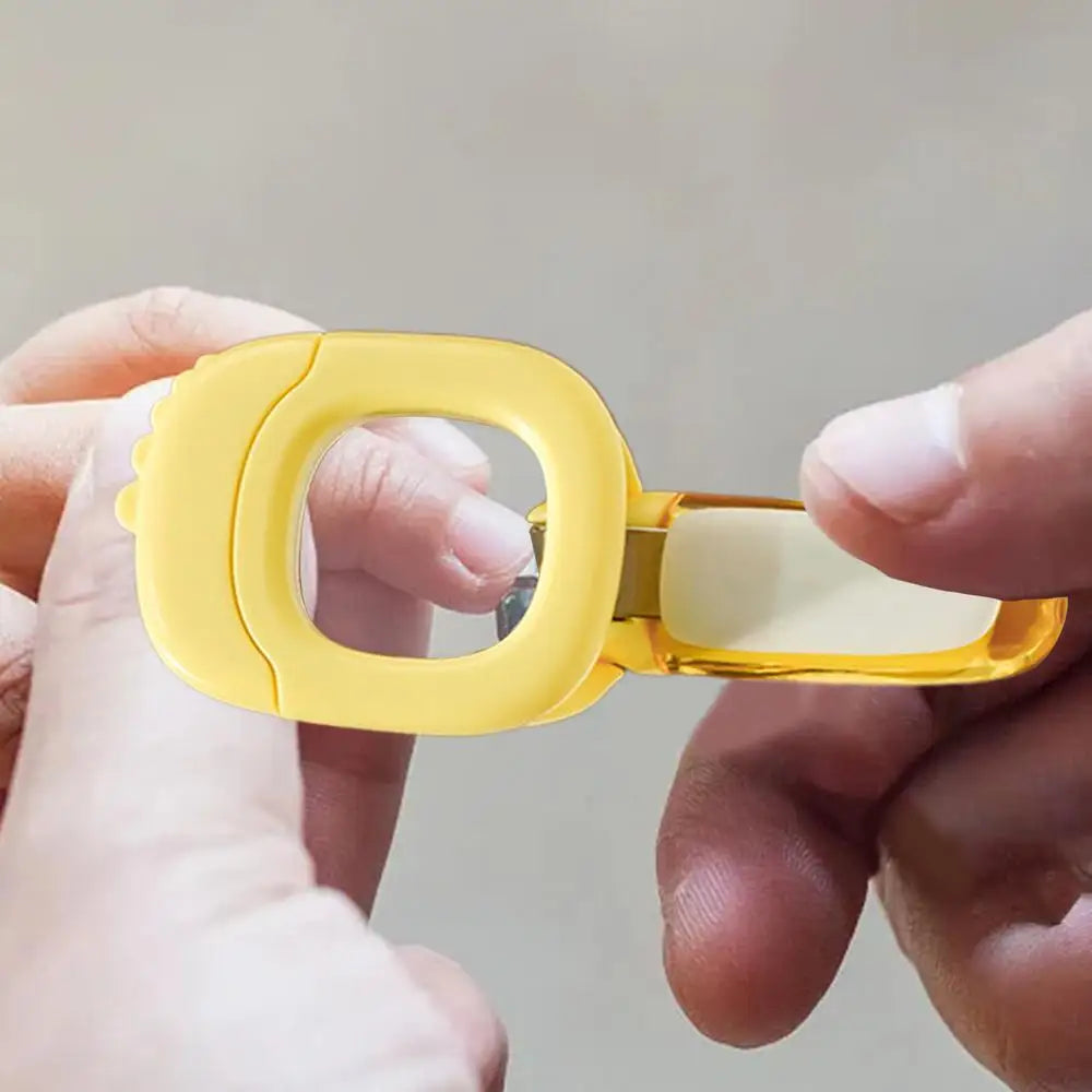 Lisslune | 3in1 nail clipper with magnifying glass and light