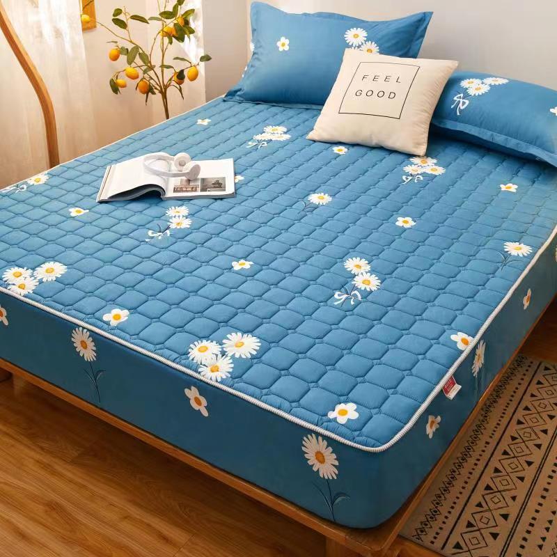 Lisslune | CozyCover padded fitted sheet for luxurious sleep
